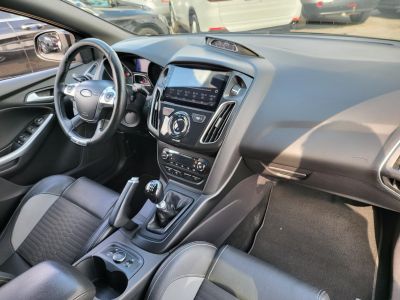 FORD FOCUS 2.0 Ecoboost ST3 250le! megkímélt! xenon. ülésfűtés. tempomat. digitklíma