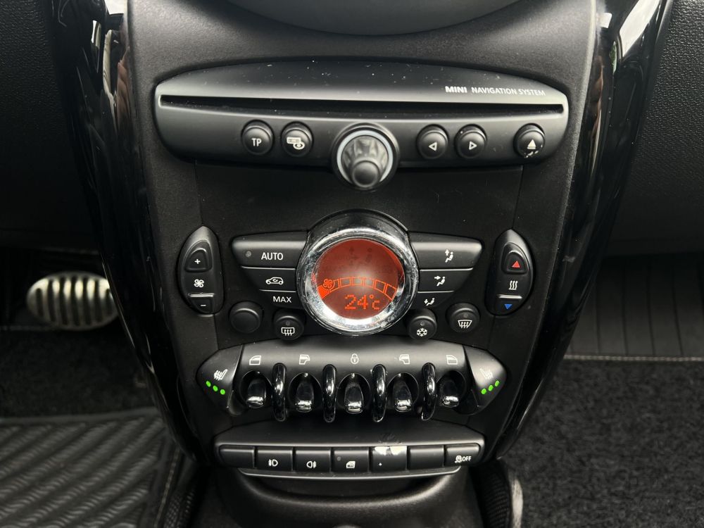 MINI COUNTRYMAN Cooper1.6 S ALL4 (Automata) Magyarországi Xenon Panorámatető Ülésfűtés Tempomat Kormányváltó