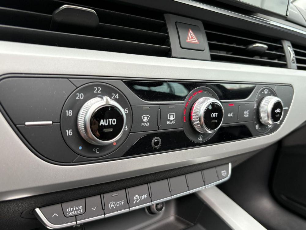 AUDI A4 Avant 40 TFSI S line S-tronic 97e km. Magyarországi Panorámatető Bluetooth Megkímélt!