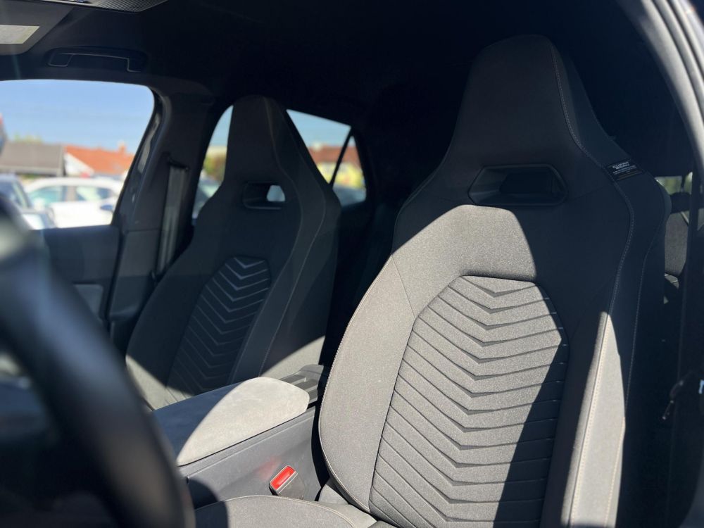 CUPRA BORN 58 kWh 64e km. 400 km hatótáv. ülésfűtés. CARPLAY!