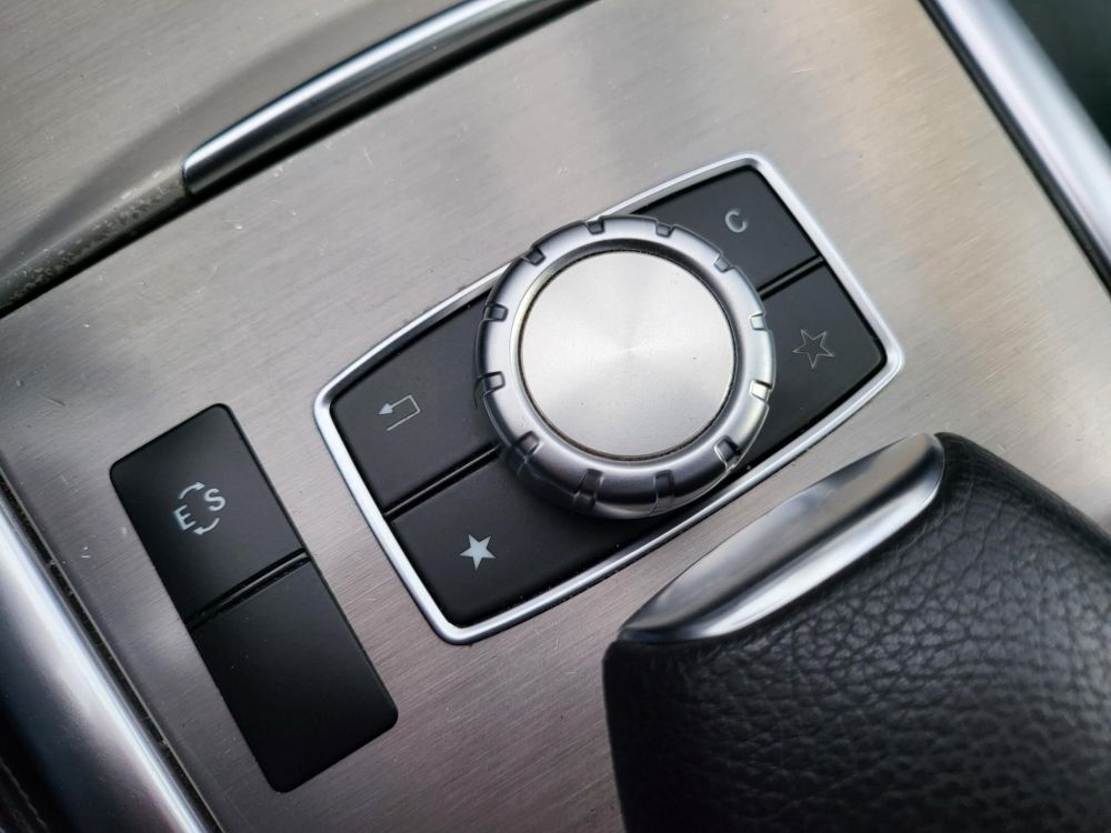 MERCEDES-BENZ E-OSZTÁLY E 200 Avantgarde (Automata) Napfénytető Ülésfűtés F1 váltó Bőr belső Ex taxi a legjobb áron!