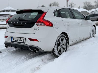 VOLVO V40 2.0 D [D3] R-Design Geartronic 143e km. Tempomat Navi Digitklíma Tolatóradar Bluetooth Téli-nyári kerék!