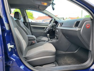 OPEL VECTRA C 1.6 Comfort 66e km!!! vezetett szervizkönyv. vonóhorog