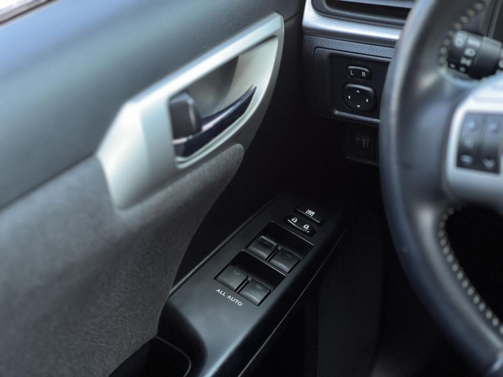 LEXUS CT 200h Comfort (Automata) Ülésfűtés. tolatókamera. szervizkönyv. 8 felni