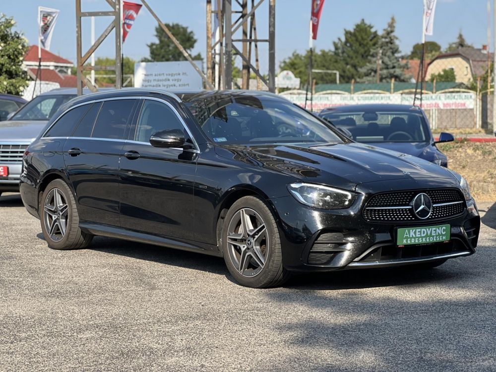 MERCEDES-BENZ E 300