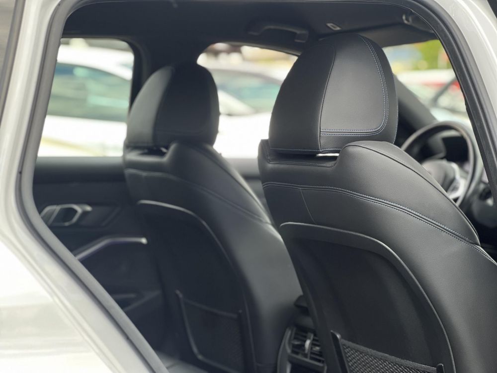 BMW 330e M Sport (Automata) Frissen szervizelt. Új téli gumik!