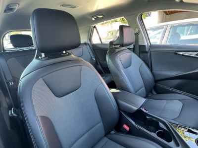 KIA NIRO e-Niro 64kWh Gold Carplay. Tolatókamera. Virtual cockpit. Végig márkaszervizelt!