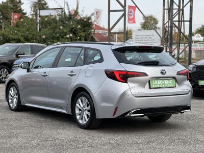 TOYOTA COROLLA Touring Sports 1.8 Hybrid Comfort Business e-CVT 108e km. M.o.-i. 1.tul. sérülésmentes. dokumentált előélet!