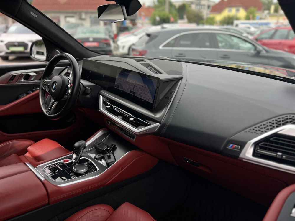 BMW XM (Automata) M.o.-i. 1.tul. teljes felszereltség. márkaszervizelt!