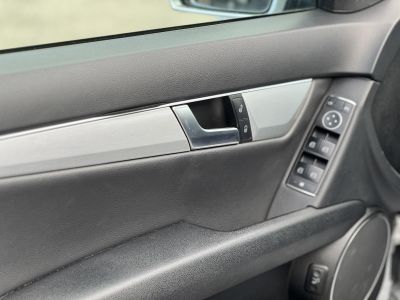 MERCEDES-BENZ C 250 T BlueEFFICIENCY Avantgarde (Automata) FACELIFT. Teljes szerviztörténet. vezérlés cserélve!