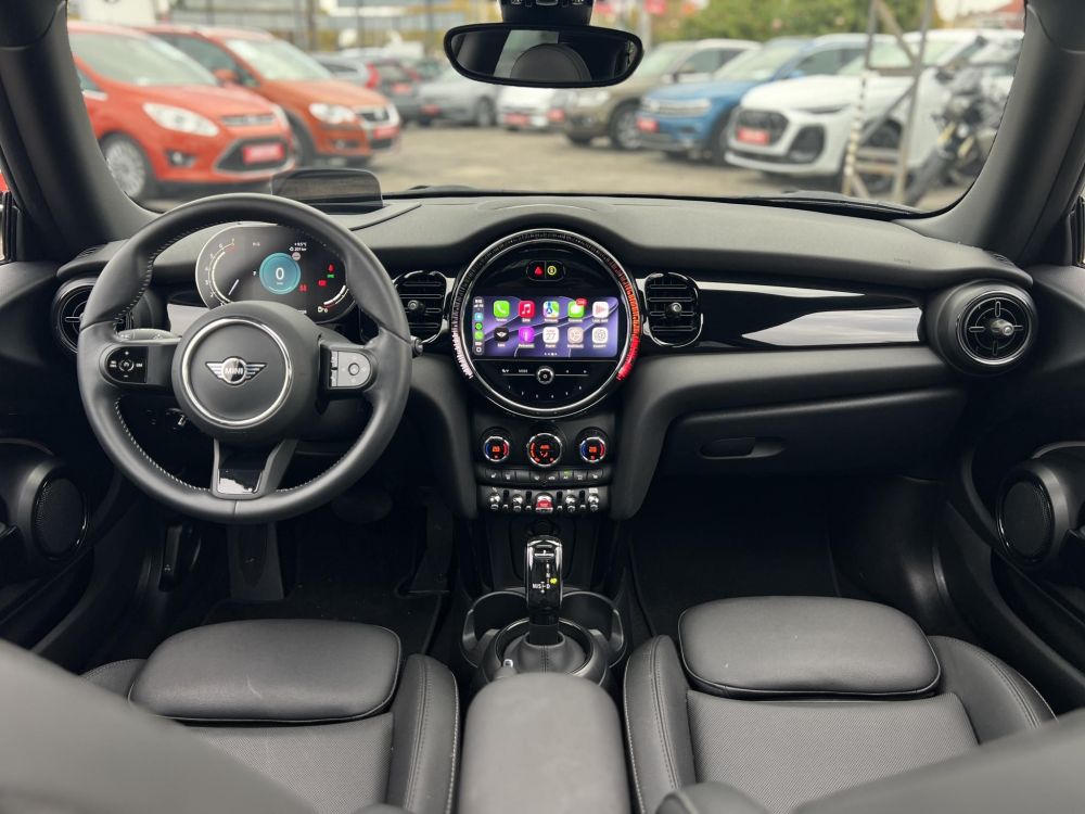 MINI MINI 1.5 Cooper DKG 31e km. panoráma tető. CarPlay