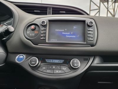 TOYOTA YARIS 1.5 Hybrid Comfort Style e-CVT 121e km. Digitklíma Kamera Bluetooth Sávváltó