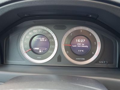 VOLVO V70 2.0 D [D3] Momentum Napfénytető Klíma Tempomat Bluetooth Bőr belső!