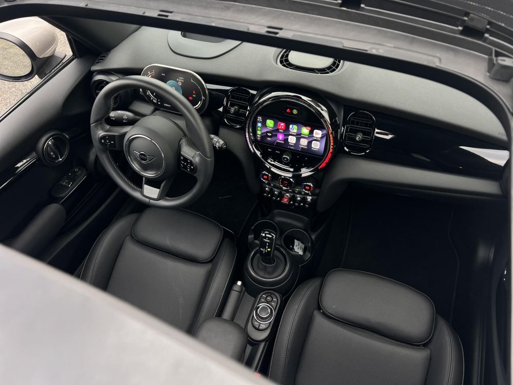 MINI MINI 1.5 Cooper DKG 31e km. panoráma tető. CarPlay