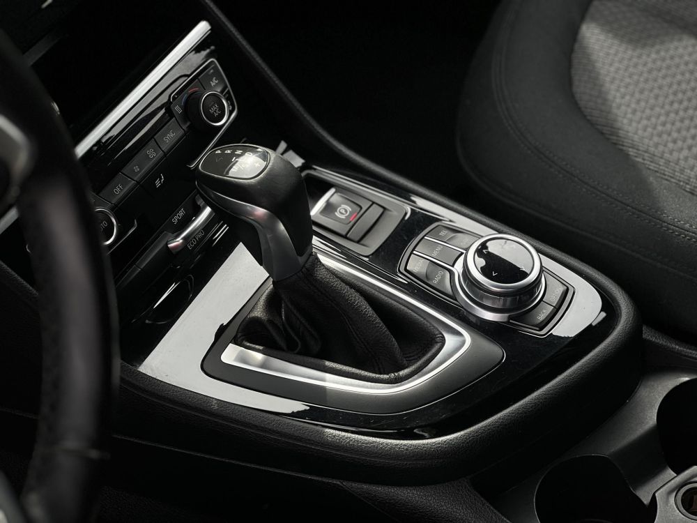 BMW 216d (Automata) Active Tourer frissen szervizelt!