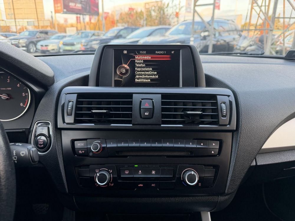 BMW 114d 140e km. Klíma Bluetooth 5L/100km!