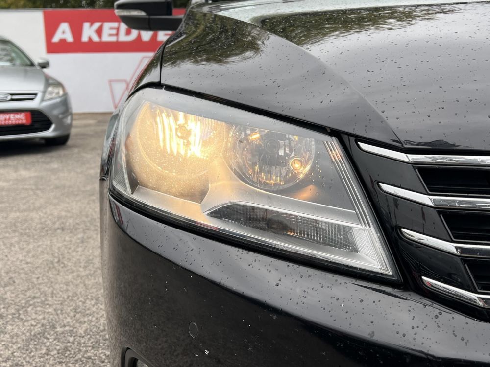 VOLKSWAGEN PASSAT VII Variant 1.6 CR TDI Comfortline BMT DSG M.o.-i. Panorámatető Tempomat Ülésfűtés Bluetooth Vezérlés cserélve!