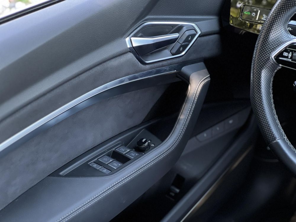 AUDI E-TRON Sportback 60 S quattro (Automata) 55e km. Bang And Olufsen. panoráma tető. head-up. CARPLAY. garanciális!