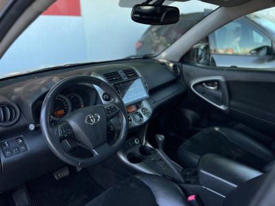 TOYOTA RAV 4 Rav4 2.0 4x4 Executive CVT Alcantara belső. kormányváltó. parkolóradar