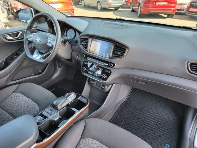 HYUNDAI IONIQ electric Premium (Automata) 250km-es hatótáv. Vezetett szervizkönyv!