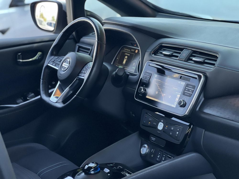 NISSAN LEAF N-Connecta 40kWh (Automata)