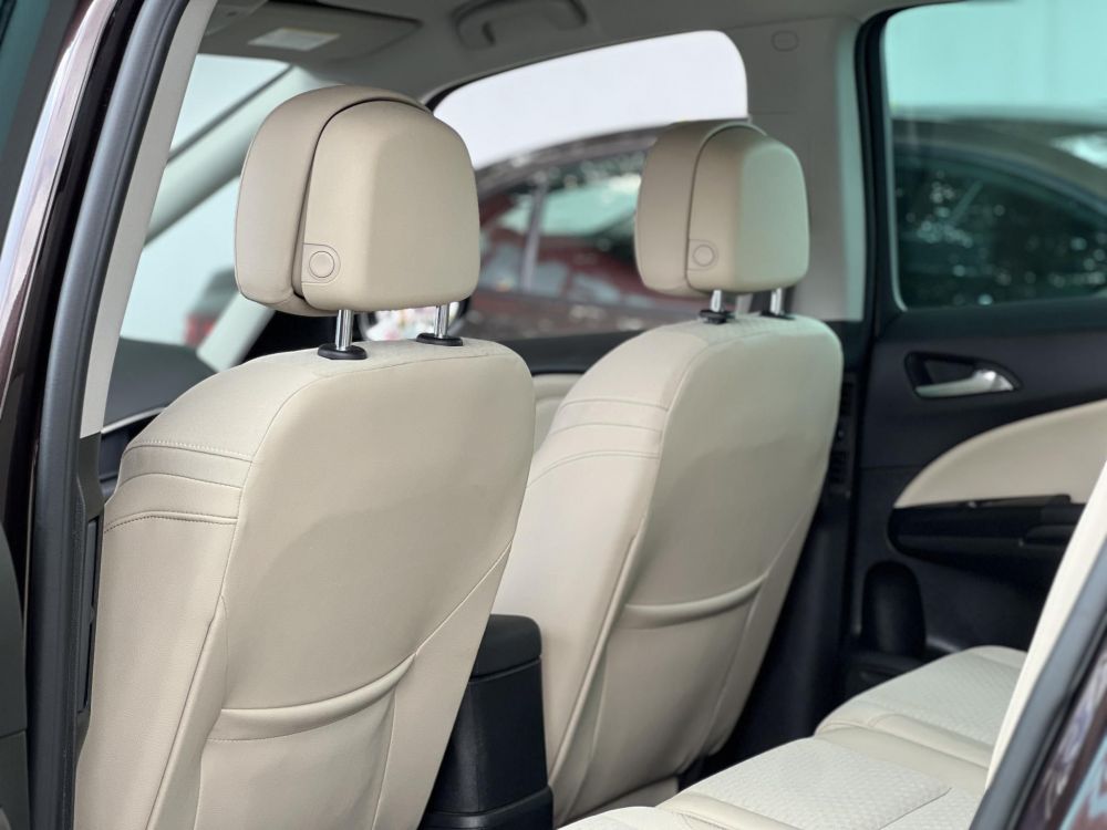 OPEL ZAFIRA 1.4 T Edition (7 személyes ) Végig vezetett szervizkönyv. téli-nyári gumi garnitúra. vaj belső!