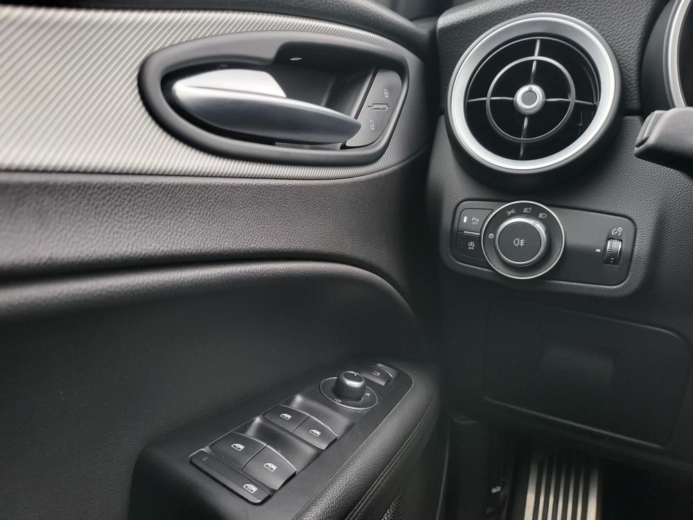 ALFA ROMEO STELVIO 2.2 D(Automata) Sprint LED Távtartó Sávtartó Navigáció Keyless Kamera Félbőr