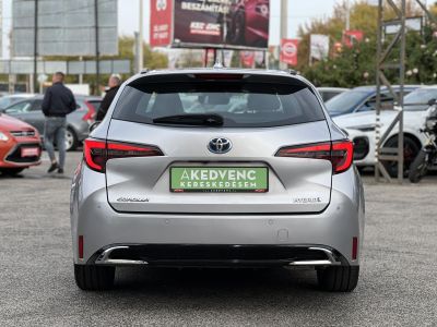 TOYOTA COROLLA Touring Sports 1.8 Hybrid Comfort Business e-CVT 108e km. M.o.-i. 1.tul. sérülésmentes. dokumentált előélet!