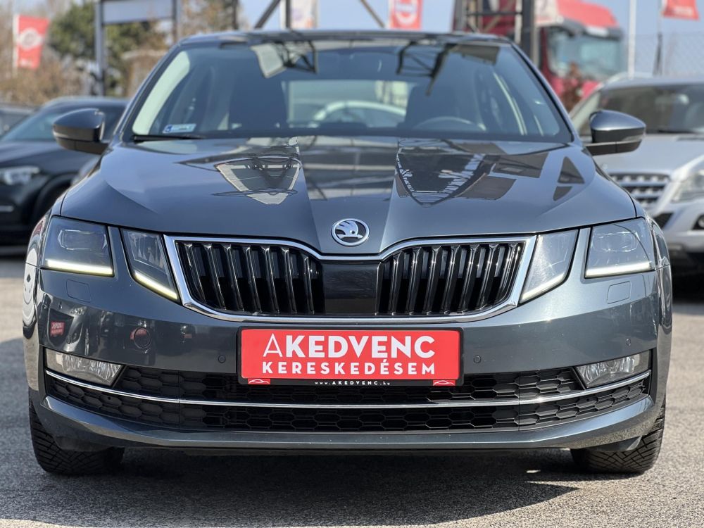 SKODA OCTAVIA 1.4 TSI Style DSG M.o.-i. sérülésmentes. CARPLAY!