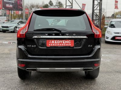 VOLVO XC60 2.0 D [D4] Momentum Geartronic FWD 155e km. Magyarországi Navi Memória Tempomat Ülésfűtés PDC Bluetooth