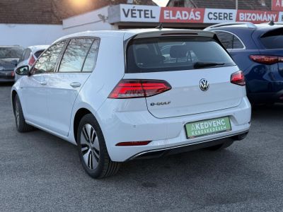 VOLKSWAGEN GOLF VII e-Golf Edition 120e km. 230km hatótáv. 2 töltő kábel. CARPLAY!