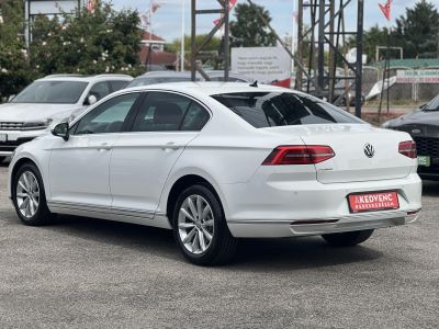 VOLKSWAGEN PASSAT VIII 2.0 TDI BMT SCR Comfortline DSG Magyarországi. Gyári fényezés. Végig vezetett szervizkönyv!