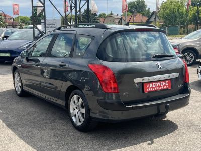 PEUGEOT 308 SW 1.6 HDi Confort Pack Tempomat Digitklíma Vonóhorog Szervizelt!