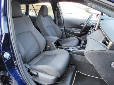 TOYOTA COROLLA Touring Sports 1.8 Hybrid Comfort Business e-CVT LED Tempomat Kamera Keyless Carplay Ülésfűtés Bluetooth