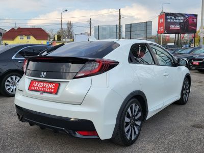 HONDA CIVIC 1.8 Elegance Navi (Automata) Kitűnő állapot! Magyarországi Ülésfűtés Tempomat Kamera Bluetooth