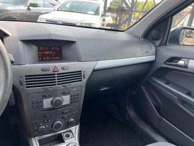 OPEL ASTRA H Caravan 1.6 Enjoy Rendszeresen karbantartott! Klíma Tempomat Alufelni Multikormány