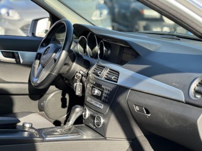 MERCEDES-BENZ C 250 T BlueEFFICIENCY Avantgarde (Automata) FACELIFT. Teljes szerviztörténet. vezérlés cserélve!