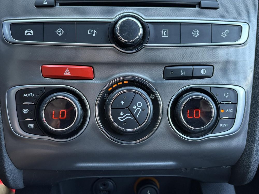 CITROEN C4 1.6 BlueHDi Profi Feel Klíma Tempomat Bluetooth Carplay TGK!