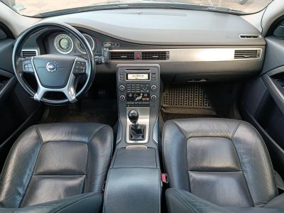 VOLVO V70 2.0 D [D3] Momentum Napfénytető Klíma Tempomat Bluetooth Bőr belső!