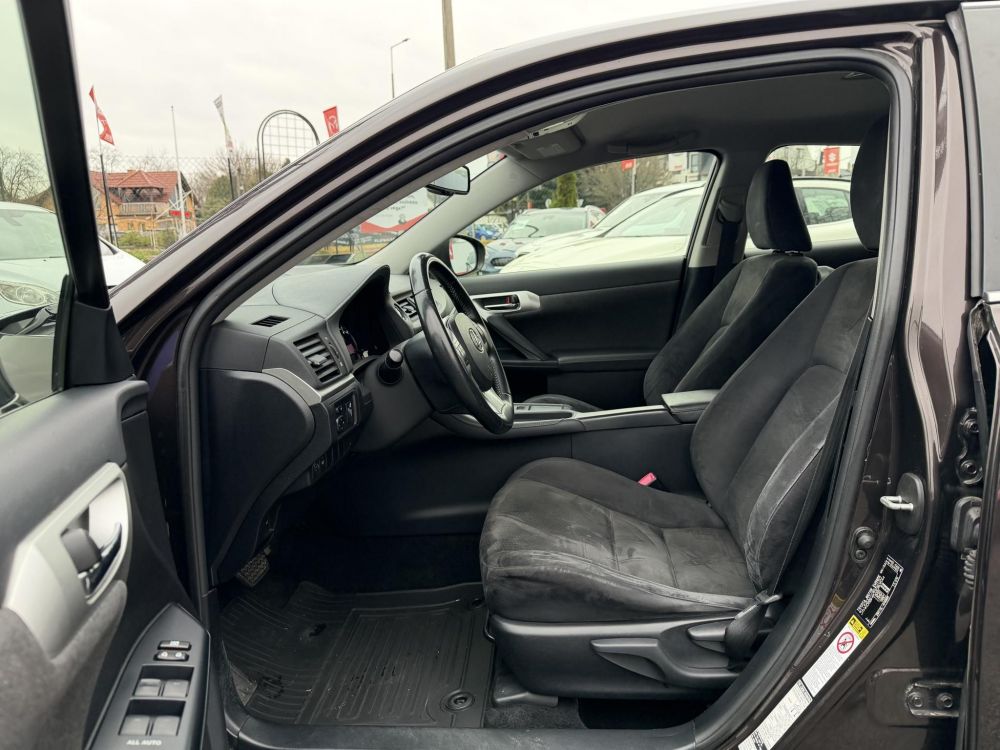 LEXUS CT 200h Comfort (Automata) 125e km. LED Tempomat Kamera Ülésfűtés Digitklíma