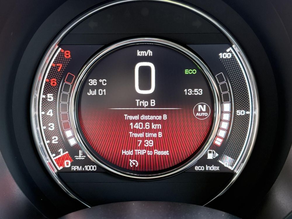 FIAT 500 1.2 8V Lounge Dualogic M.o.-i. Klíma Tempomat Bluetooth 42e km! Military green Edition!