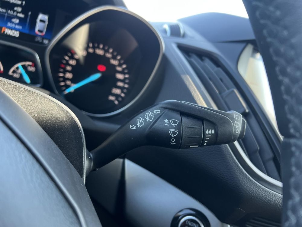 FORD KUGA 1.5 EcoBoost Business (Automata) 103e km. Magyarországi Tempomat Ülésfűtés Kormányfűtés Navi Parkradar