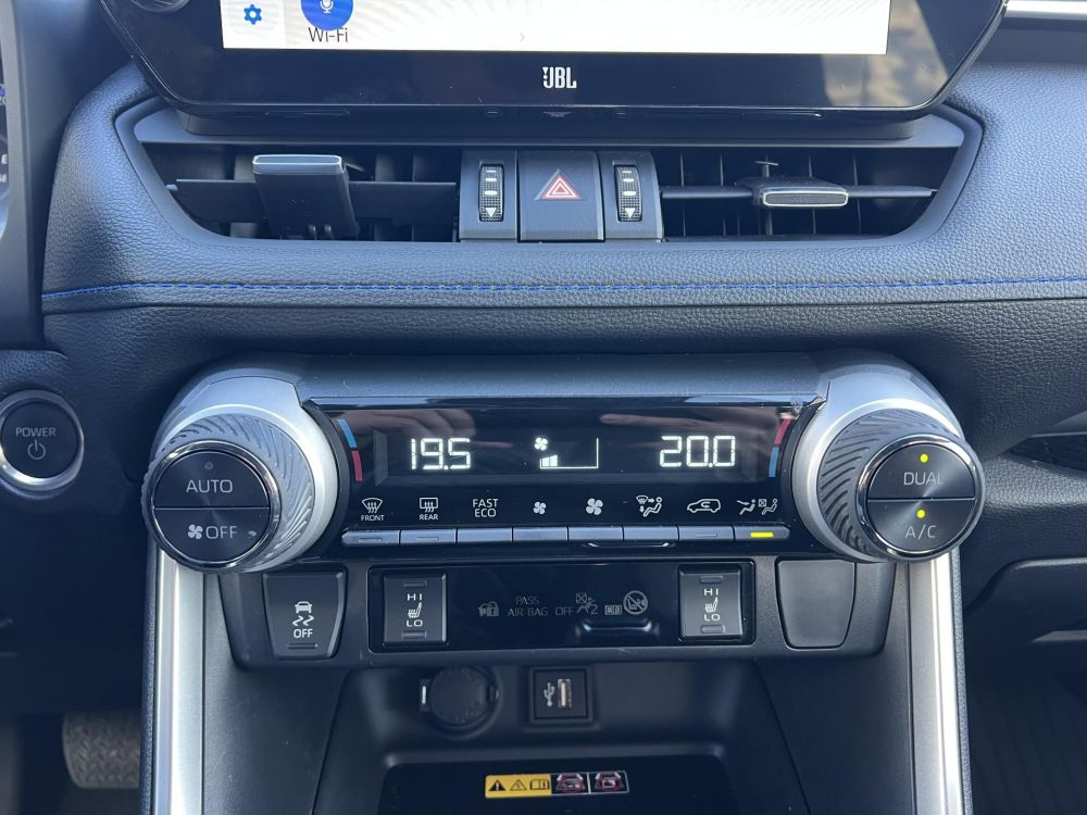 TOYOTA RAV 4 Rav4 2.5 Hybrid Comfort Style e-CVT JBL LED 360kamera Holttér Sávtartó Tempomat Carplay Keyless Ülésfűtés Újszerű!