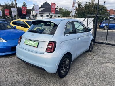 FIAT 500 500e La Prima 42kWh (Automata) Magyar.o-i.Klíma Tempomat Bluetooth Carplay 37e km!