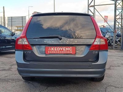 VOLVO V70 2.0 D [D3] Momentum Napfénytető Klíma Tempomat Bluetooth Bőr belső!