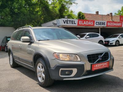 VOLVO XC70 2.4 D [D5] AWD Momentum