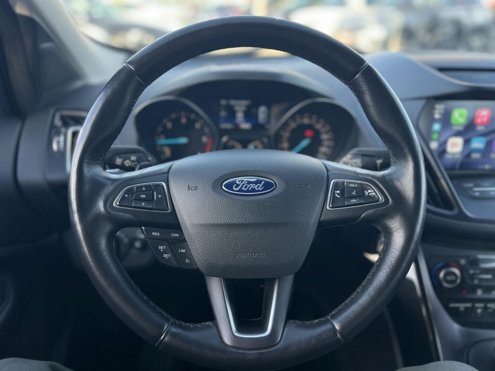 FORD KUGA 2.0 TDCi Titanium Technology AWD Magyarországi. Gyári fényezés. Carplay. Szervizelt. Vonóhorog!