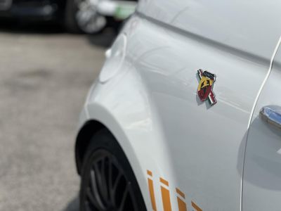 ABARTH 500 1.4 76e km. akrapovic. digitklíma. rendszeresen karbantartott!