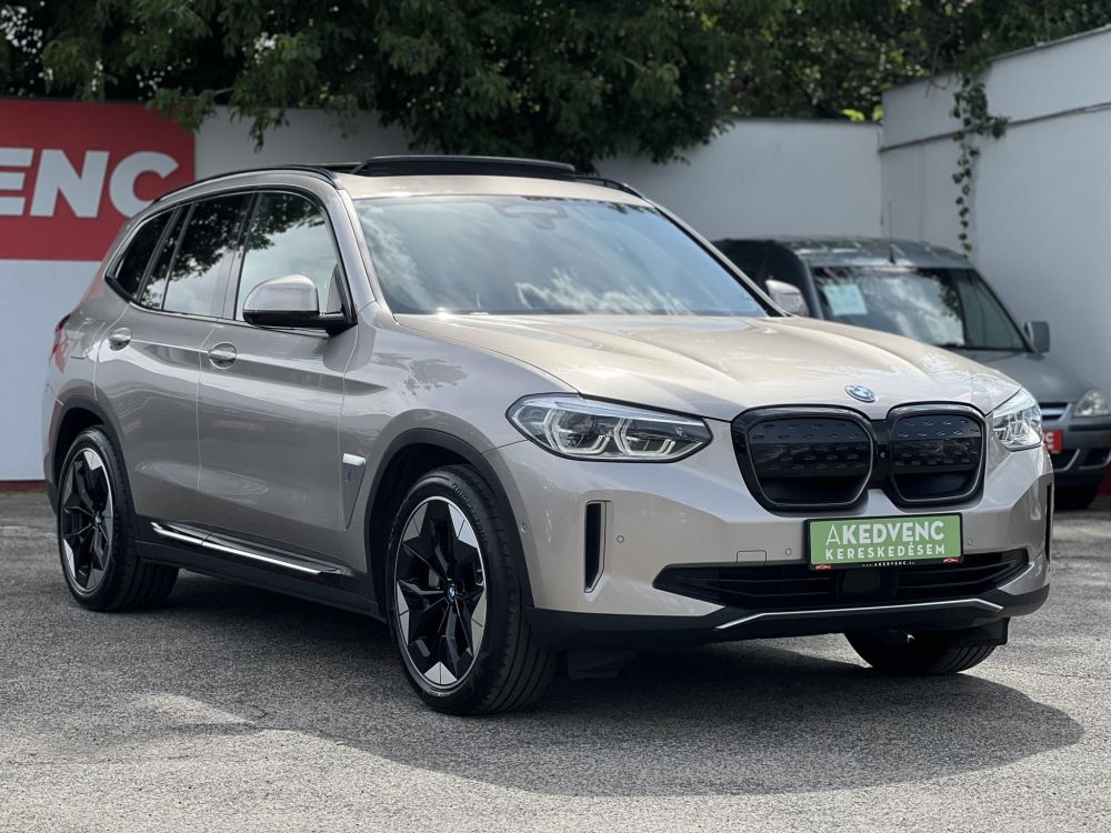 BMW IX3 73,9kWh High Executive panoráma tető. harman/kardon. memória. HUD. barna bőr belső!