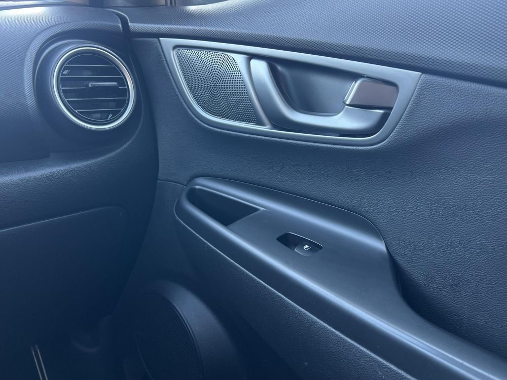 HYUNDAI KONA EV 64kWh Premium Magas felszereltség. megkímélt állapot!